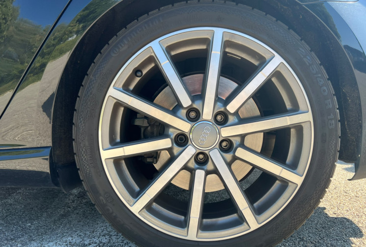 Audi S3 SPORTBACK 2.0 TFSI 300 Quattro S-Tronic 6 / Suivi complet*