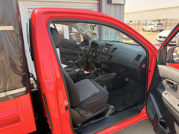 Toyota HILUX TOYOTA HILUX 2.5D 4D 4X4 144 / BENNE ELECTRIQUE / 1ER MAIN / ENTRETIEN TOYOTA 