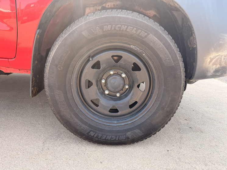 Toyota HILUX TOYOTA HILUX 2.5D 4D 4X4 144 / BENNE ELECTRIQUE / 1ER MAIN / ENTRETIEN TOYOTA 