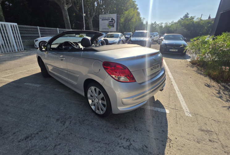 Peugeot 207 CC 1.6 16V  VTI FELINE BVA 120Ch / faible kilometrage 