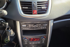 Peugeot 207 CC 1.6 16V  VTI FELINE BVA 120Ch / faible kilometrage 