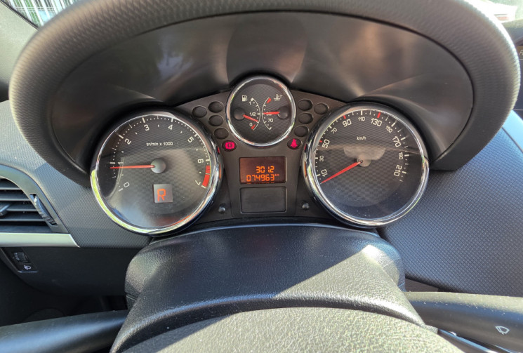 Peugeot 207 CC 1.6 16V  VTI FELINE BVA 120Ch / faible kilometrage 