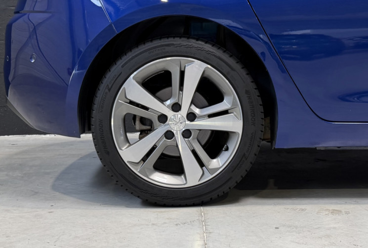 Peugeot 308 1,2 130 EAT8 Tech edition - Entretien complet Peugeot 