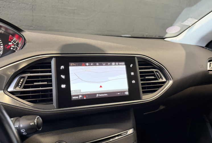Peugeot 308 1,2 130 EAT8 Tech edition - Entretien complet Peugeot 