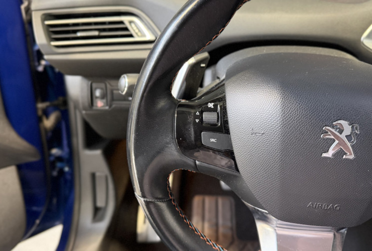 Peugeot 308 1,2 130 EAT8 Tech edition - Entretien complet Peugeot 