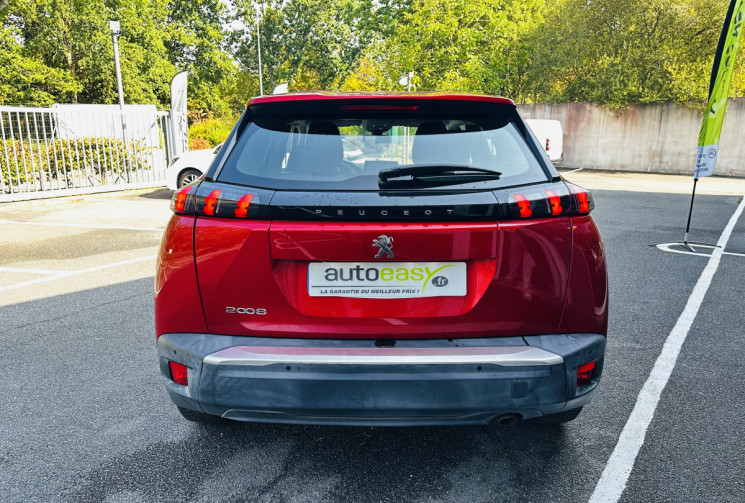 Peugeot 2008 1.2 100ch Allure Kit distribution remplacé / Attelage / Entretien Peugeot / Renault