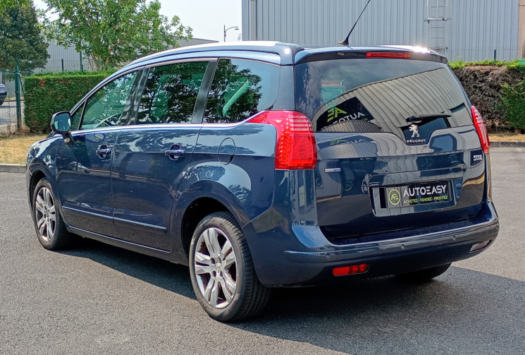Peugeot 5008 2.0 HDI 150 - ALLURE - 7 Places