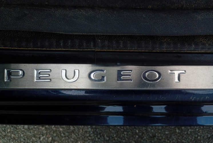 Peugeot 5008 2.0 HDI 150 - ALLURE - 7 Places