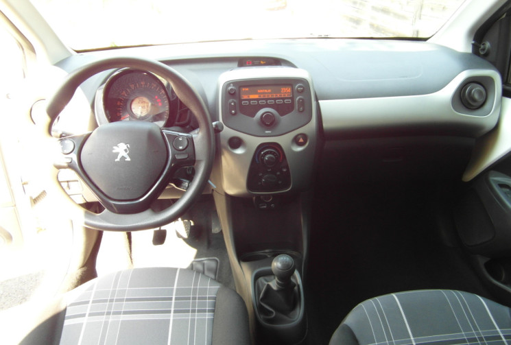 Peugeot 108 108 1.0 VTI 68CH BVM5 ACTIVE (moteur a chaine)