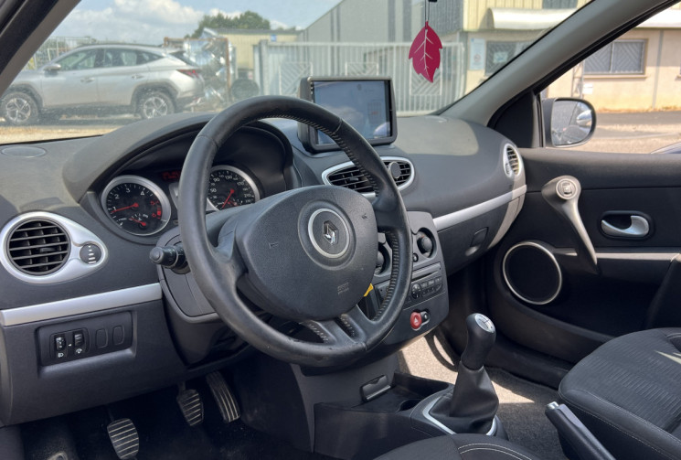Renault Clio III 1.5 dci 68cv  * Climatisation * Carplay * Distribution Ok * Embrayage Neuf * Radar 