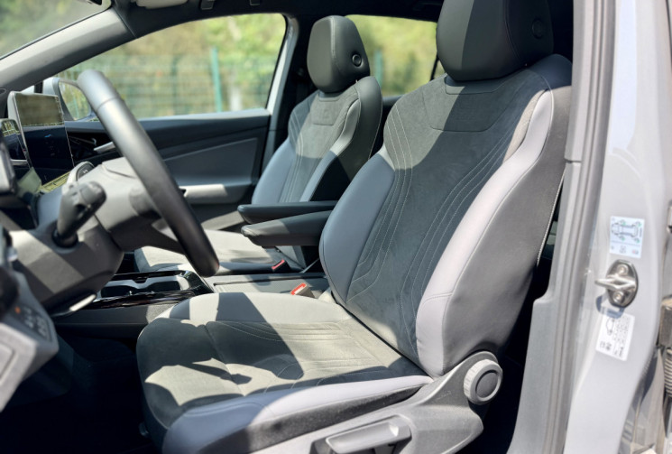 Volkswagen ID.4 Pro 77 kWh Life Max 286 ch / Toit Panoramique / Caméra / CarPlay / 1ère main