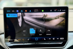 Volkswagen ID.4 Pro 77 kWh Life Max 286 ch / Toit Panoramique / Caméra / CarPlay / 1ère main