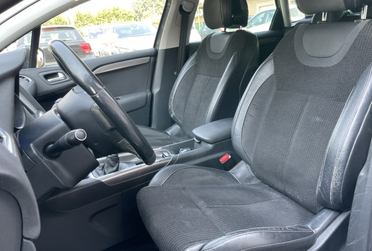 Citroën C4 1.6 e-HDi 115 FAP Exclusive / Siege chauffant et massant 