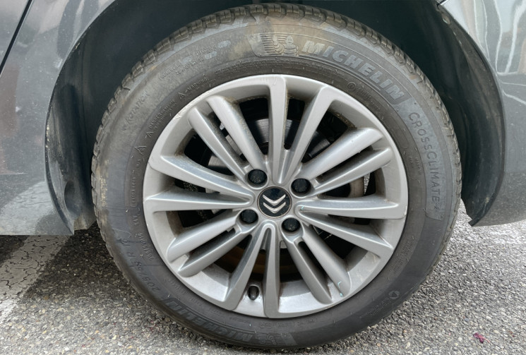 Citroën C4 1.6 e-HDi 115 FAP Exclusive / Siege chauffant et massant 