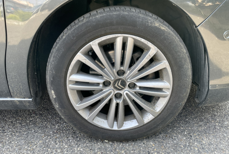 Citroën C4 1.6 e-HDi 115 FAP Exclusive / Siege chauffant et massant 