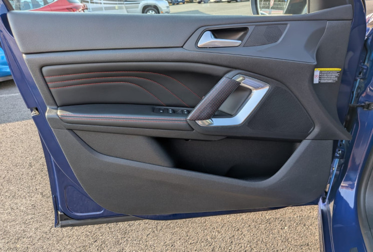 Peugeot 308  Phase II 1.6 e-HDi GT LINE TITANIUM  115 - GARANTIE 12 MOIS -