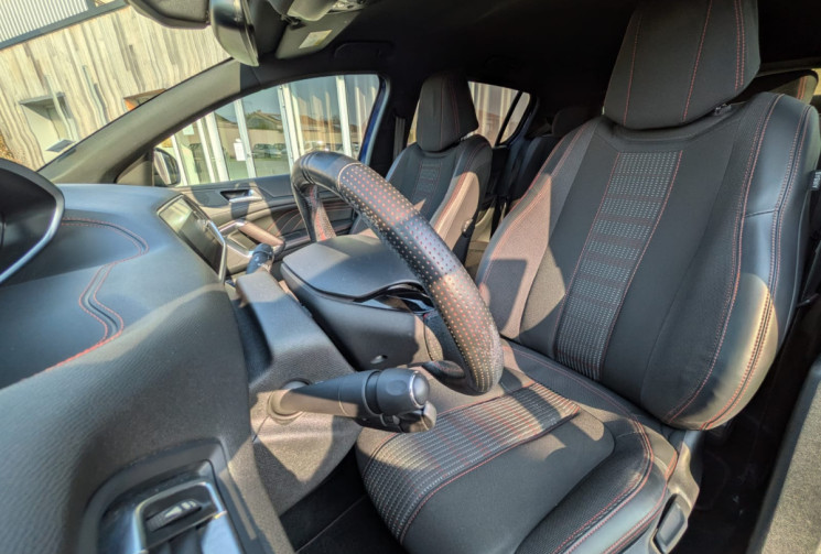 Peugeot 308  Phase II 1.6 e-HDi GT LINE TITANIUM  115 - GARANTIE 12 MOIS -
