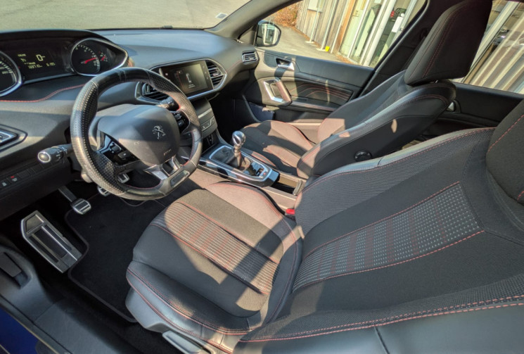 Peugeot 308  Phase II 1.6 e-HDi GT LINE TITANIUM  115 - GARANTIE 12 MOIS -
