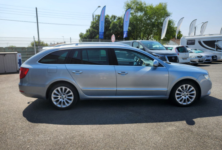 Skoda SUPERB II Combi 1.6 TDI 105 / GARANTIE 12 MOIS