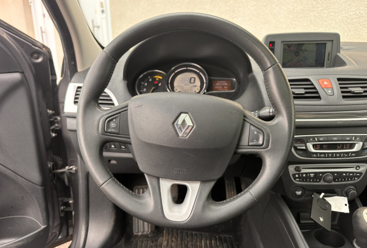 Renault Megane III Coupé 2.0 dCi FAP 160 cv BVM6 / 1ERE MAIN