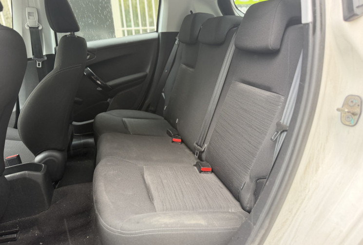 Peugeot 208 1.6 BlueHDI 75 / Ecran Android Auto / Dossier entretien / Garantie 6 mois