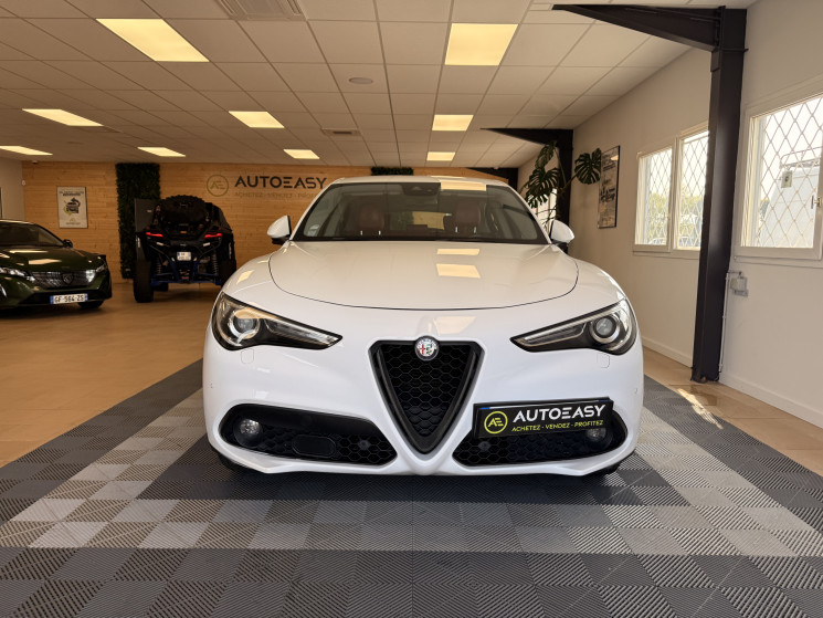 Alfa Romeo Stelvio 2.2 JTD 16V 180 AT 8 / DISTRIBUTION A JOUR / SUPER 