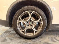 Alfa Romeo Stelvio 2.2 JTD 16V 180 AT 8 / DISTRIBUTION A JOUR / SUPER 
