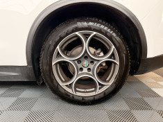 Alfa Romeo Stelvio 2.2 JTD 16V 180 AT 8 / DISTRIBUTION A JOUR / SUPER 