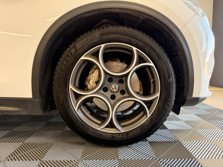 Alfa Romeo Stelvio 2.2 JTD 16V 180 AT 8 / DISTRIBUTION A JOUR / SUPER 