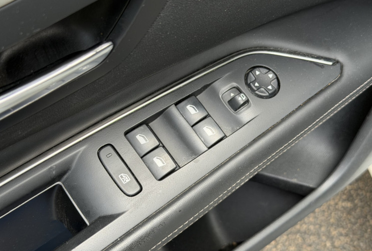 Peugeot 3008 ALLURE 1.6 THP 165 EAT6 / Camera 360 / Carplay / Entretien complet / Garantie