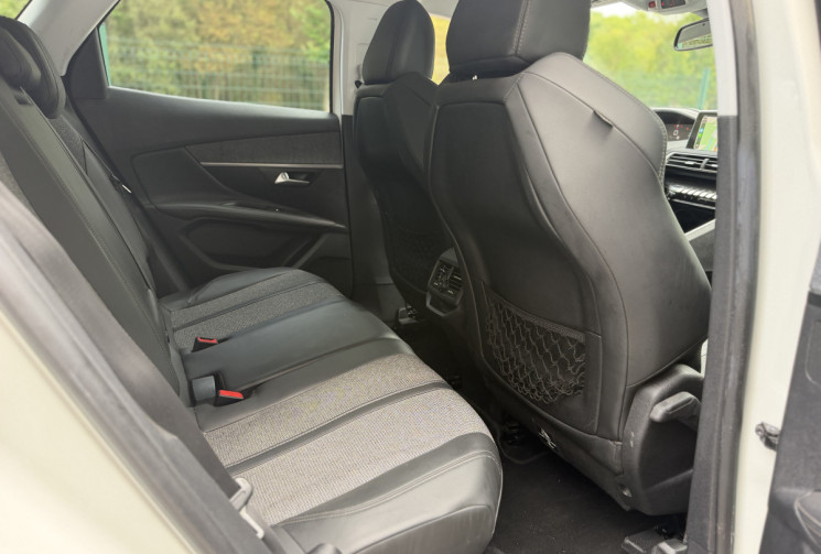 Peugeot 3008 ALLURE 1.6 THP 165 EAT6 / Camera 360 / Carplay / Entretien complet / Garantie