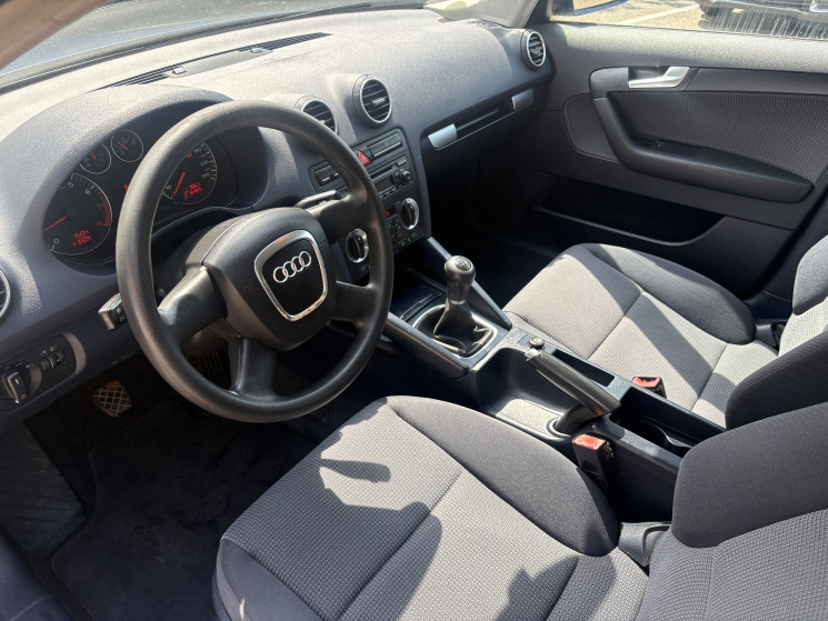 Audi A3 1.6 102 ch / SIEGE CHAUFFANT 