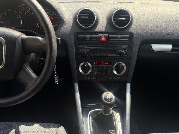 Audi A3 1.6 102 ch / SIEGE CHAUFFANT 