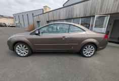 Ford Focus II Coupé  Phase 2 2.0 TCDCi TITANIUM 136 