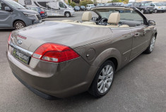 Ford Focus II Coupé  Phase 2 2.0 TCDCi TITANIUM 136 