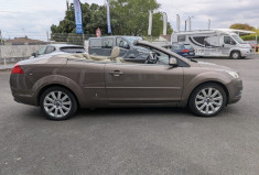 Ford Focus II Coupé  Phase 2 2.0 TCDCi TITANIUM 136 