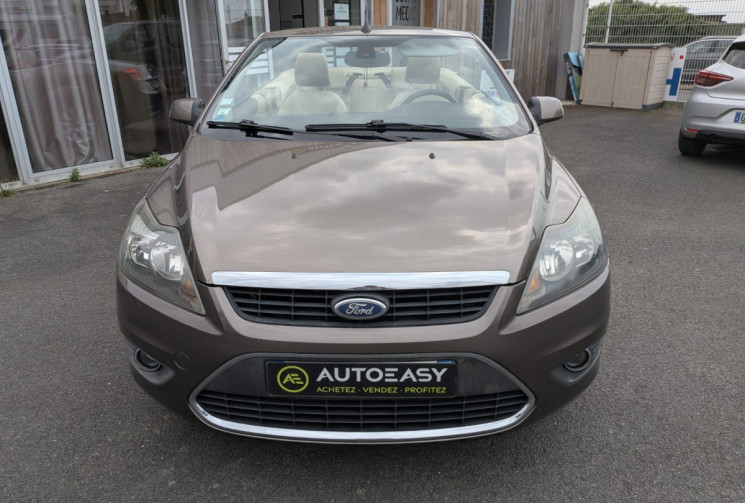 Ford Focus II Coupé  Phase 2 2.0 TCDCi TITANIUM 136 