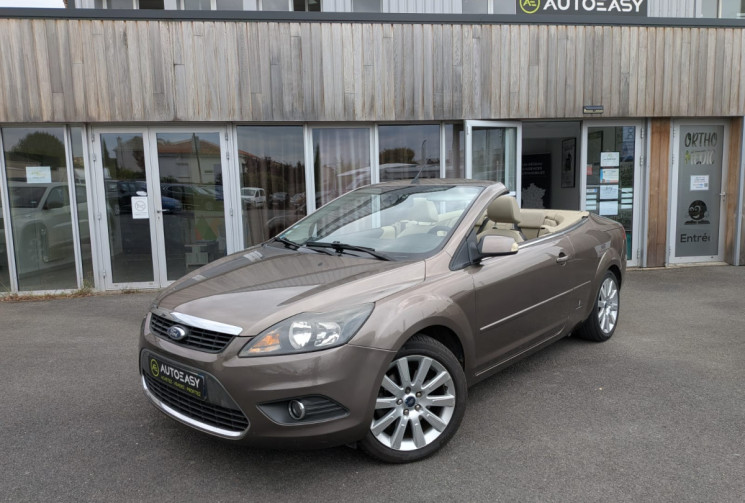 Ford Focus II Coupé  Phase 2 2.0 TCDCi TITANIUM 136 