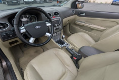 Ford Focus II Coupé  Phase 2 2.0 TCDCi TITANIUM 136 