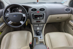 Ford Focus II Coupé  Phase 2 2.0 TCDCi TITANIUM 136 