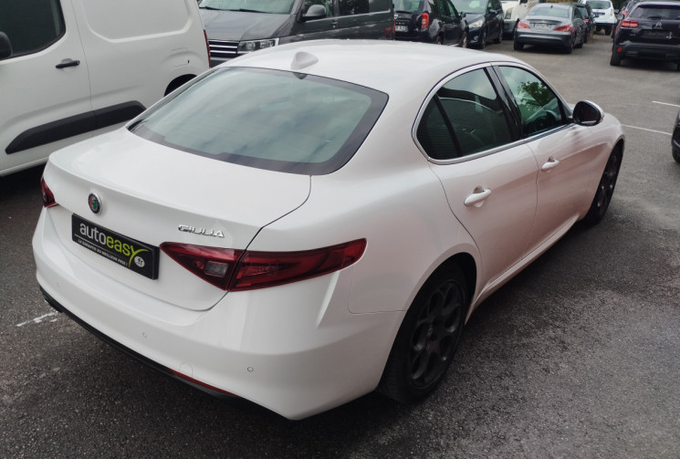 Alfa Romeo Giulia 2.2 D 160 Exécutive AT8 / Entretien Alfa