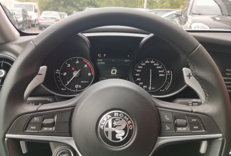 Alfa Romeo Giulia 2.2 D 160 Exécutive AT8 / Entretien Alfa