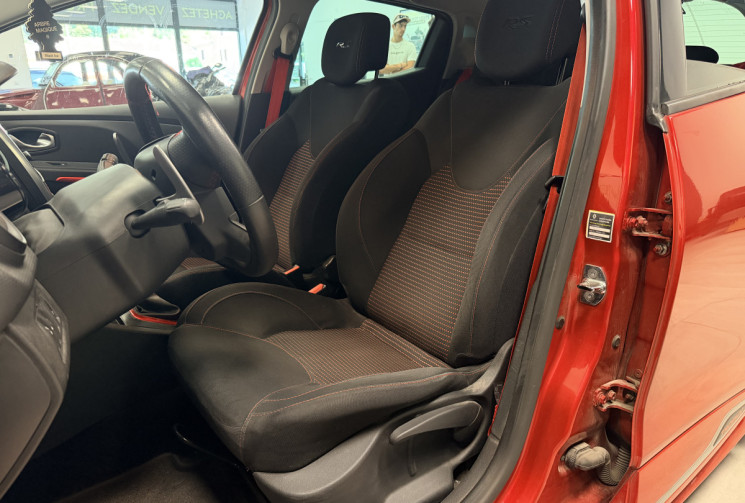 Renault Clio 1.6 Turbo TCe 220 R.S. Trophy/ Suivi d'entretien Renault