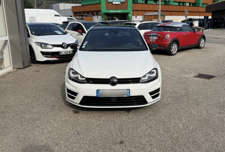 Volkswagen Golf VII R 2.0 TFSi 300 DSG6 4Motion 