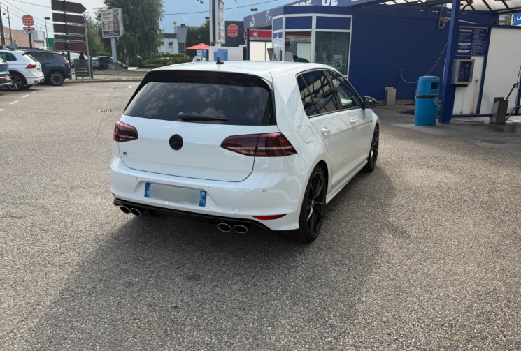 Volkswagen Golf VII R 2.0 TFSi 300 DSG6 4Motion 