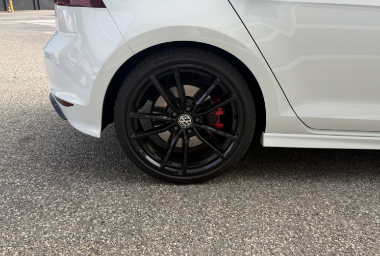Volkswagen Golf VII R 2.0 TFSi 300 DSG6 4Motion 