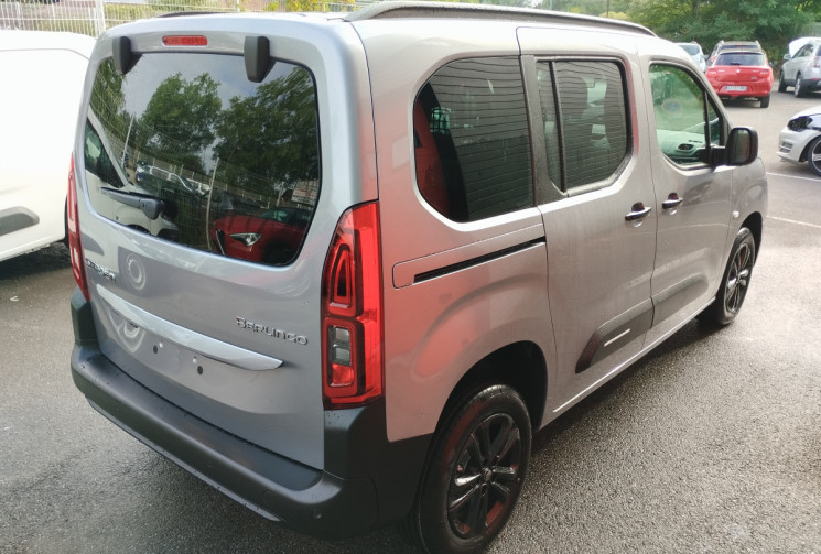 Citroën Berlingo III (2) 1.5 BlueHDi 130 MAX BVA8 Taille M / *NEUF 2026 / PAS DE MALUS