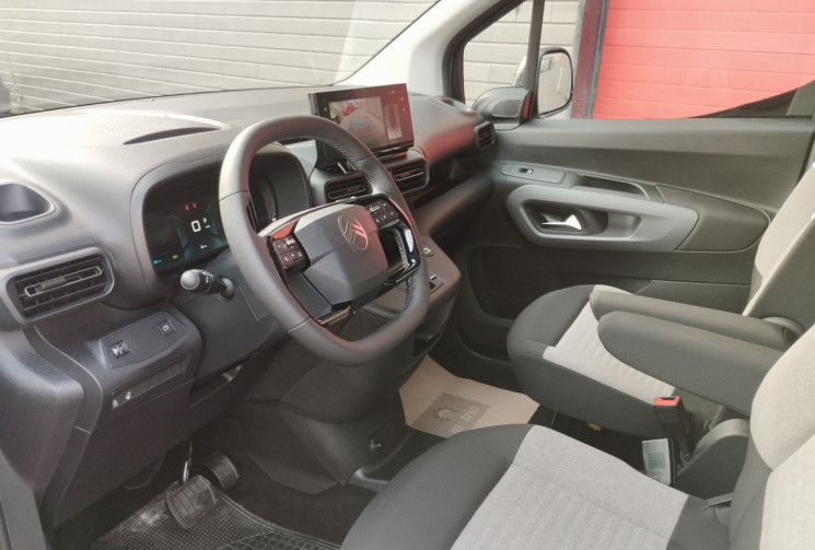 Citroën Berlingo III (2) 1.5 BlueHDi 130 MAX BVA8 Taille M / *NEUF 2026 / PAS DE MALUS