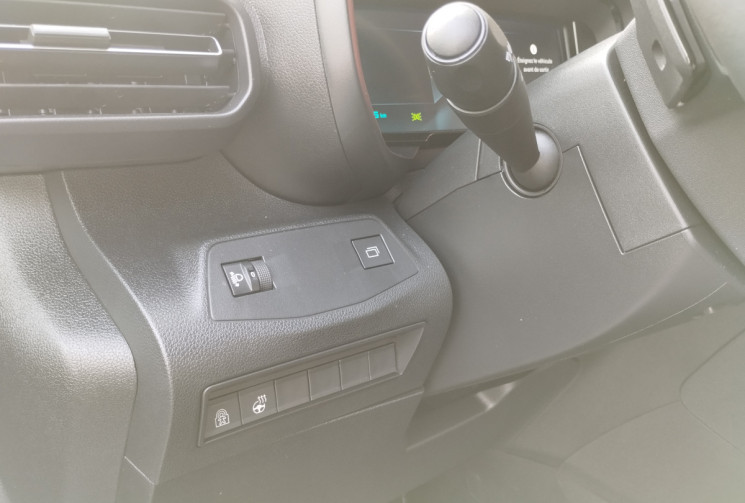 Citroën Berlingo III (2) 1.5 BlueHDi 130 MAX BVA8 Taille M / *NEUF 2026 / PAS DE MALUS