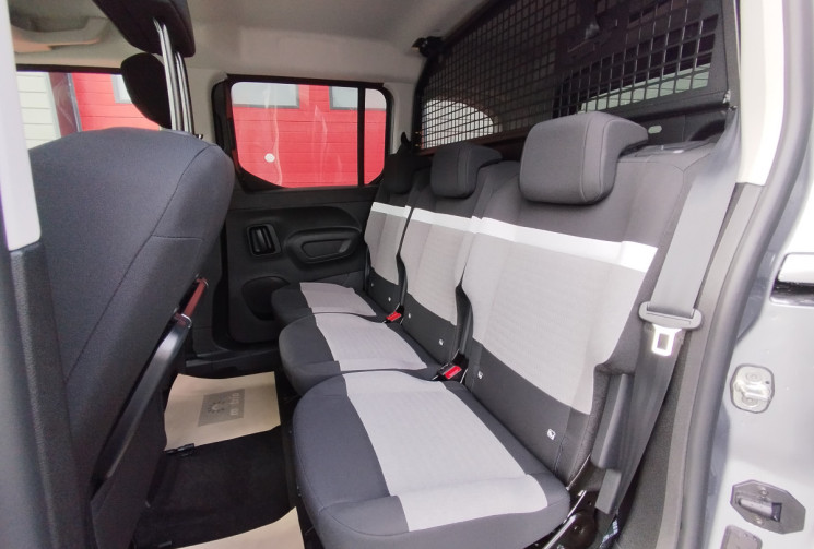 Citroën Berlingo III (2) 1.5 BlueHDi 130 MAX BVA8 Taille M / *NEUF 2026 / PAS DE MALUS